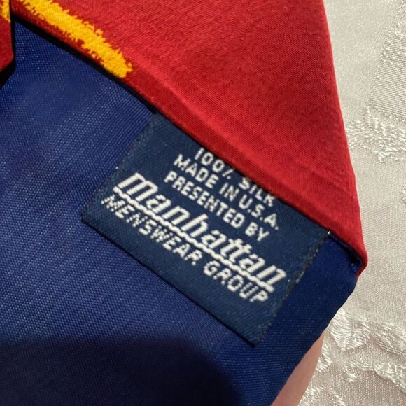 The Beatles Red Graphic Necktie USSR - Picture 3 of 5